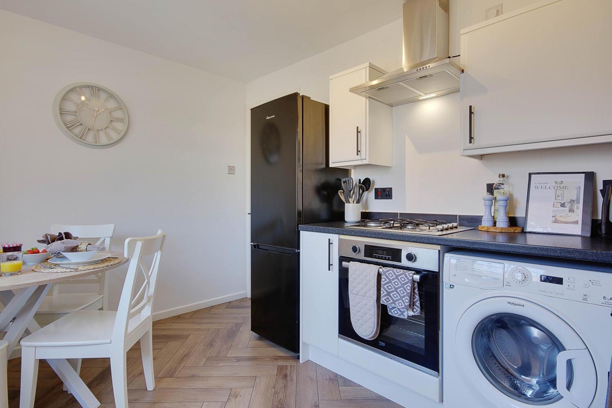 The Nook - Cosy Coastal Retreat Near Sandbanks 풀 외부 사진
