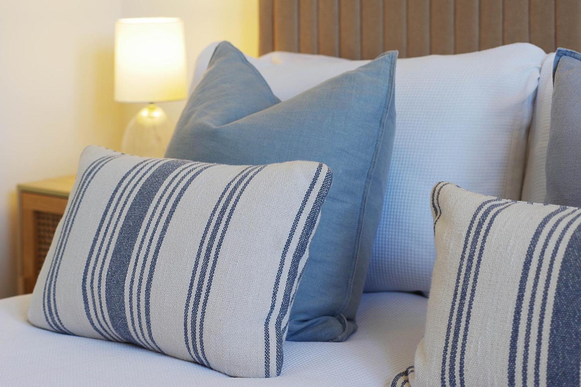 The Nook - Cosy Coastal Retreat Near Sandbanks 풀 외부 사진